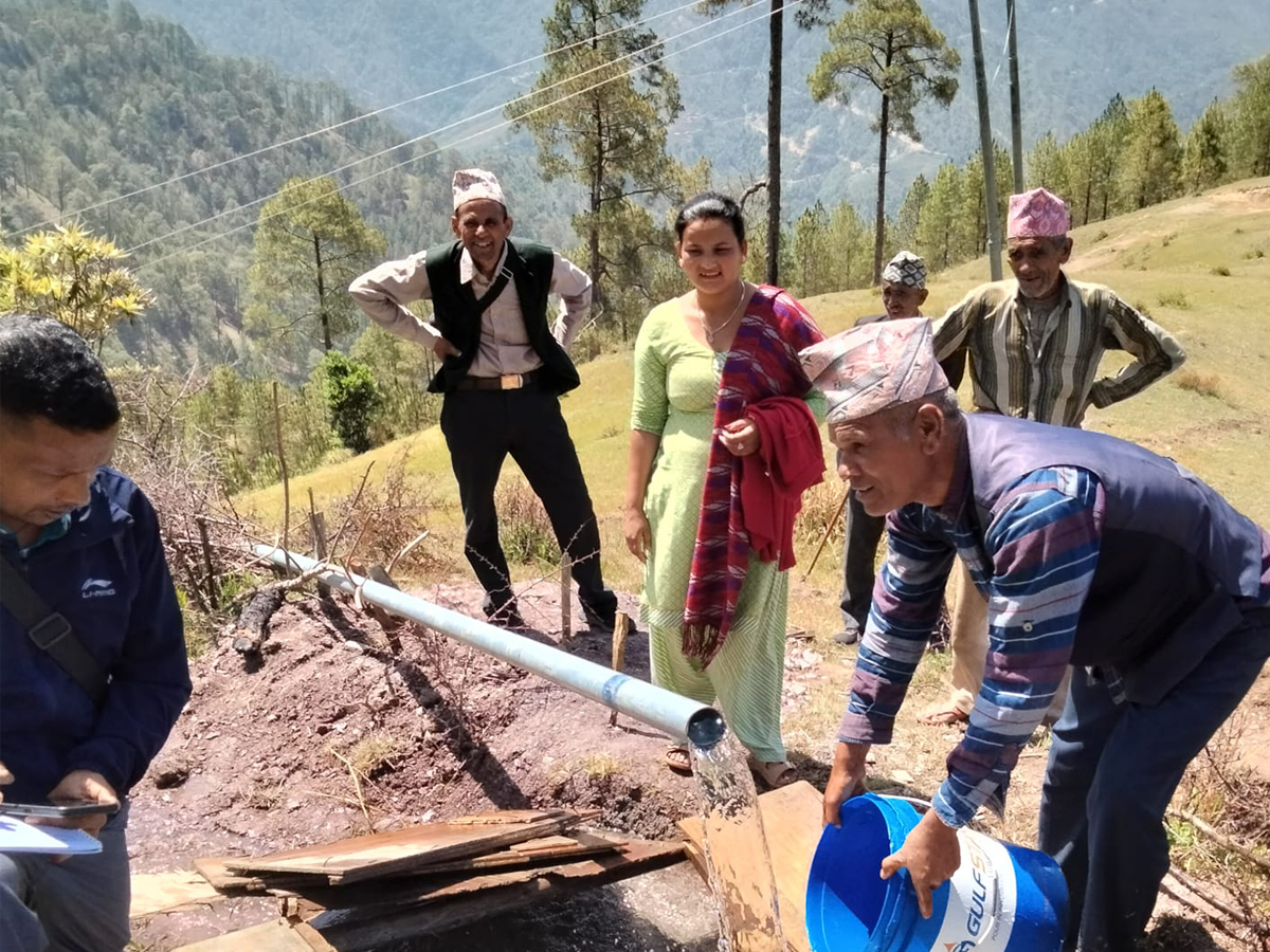 सुर्नयाको रडीगाउँमा लिफ्ट प्रणालीबाट खानेपानी पुग्यो,आगामी बर्ष घरघरमै धारा बनाइने 